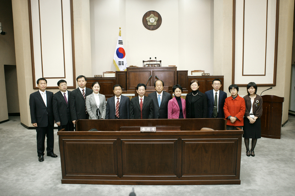 중국 장사시 여합천 주임 일행 의회방문