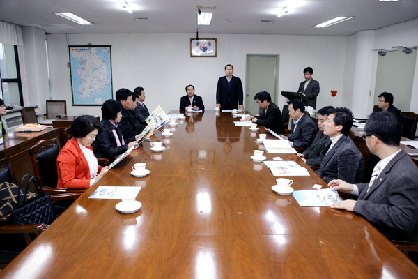 폐회중 산업건설위원회 활동