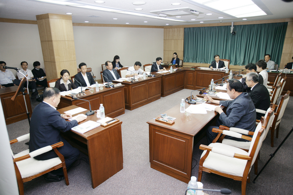 폐회중 산업건설위원회 활동