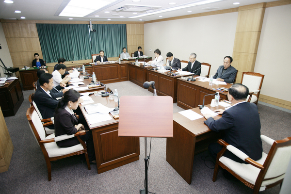 폐회중 산업건설위원회 활동