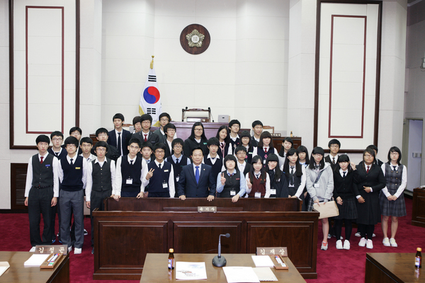 경북 관내 중학생 모의의회 개최