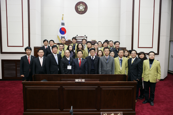 대만 대원청년상회 시청, 의회 방문