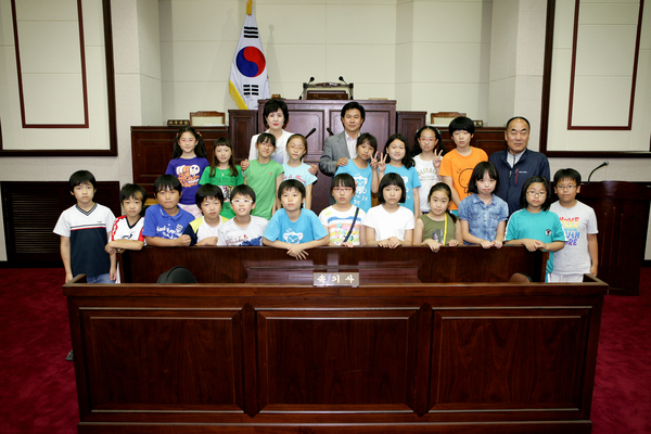 원호초등학교 학생 회장단 의회 방문