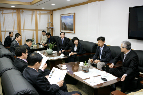 경북 영천시의회 의원 일행 방문