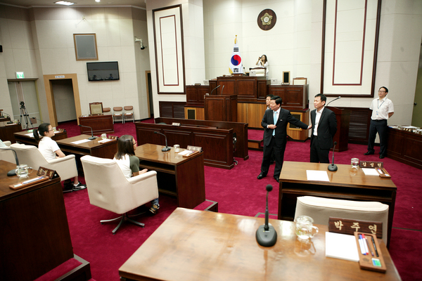 형남초등학교 학생회장단 의회 방문