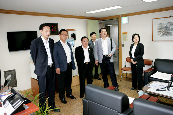 대구광역시 동구의회 의원 일행 방문