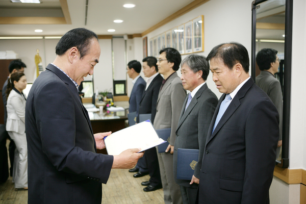 2012 회계년도 결산검사위원 위촉식