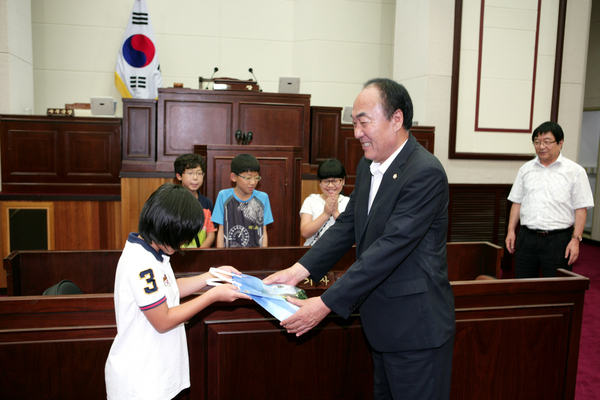 비산초등학교 학생회장단 의회 방문