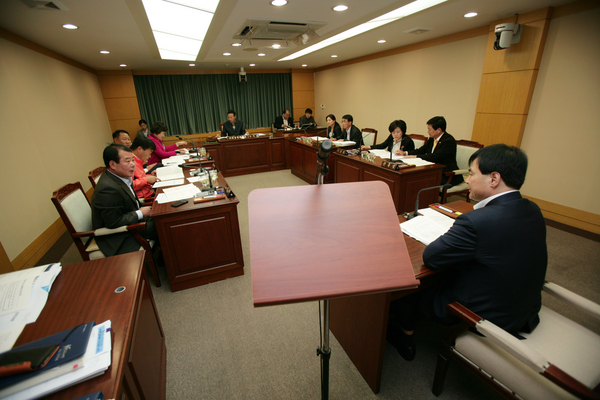 제182회 임시회 의회운영위원회 활동
