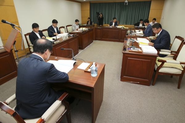 제196회 임시회시 의회운영위원회 활동