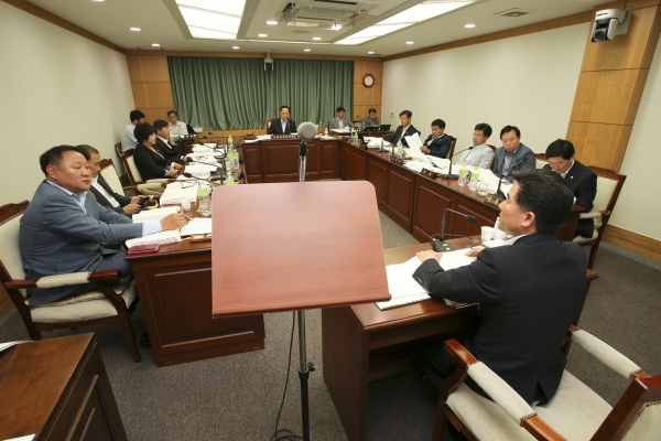 제196회 임시회시 기획행정위원회 활동