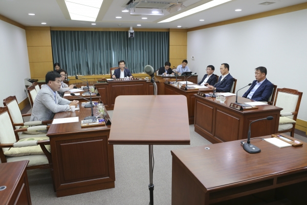 제198회 임시회시 의회운영위원회 활동