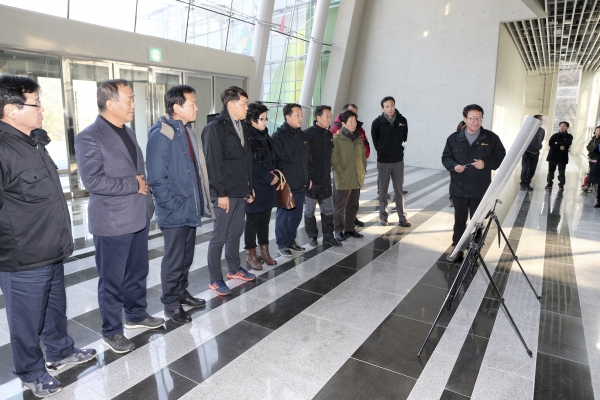 폐회중 산업건설위원회 활동