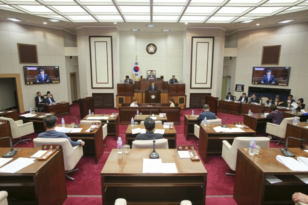 제213회 임시회 제2차 본회의 활동