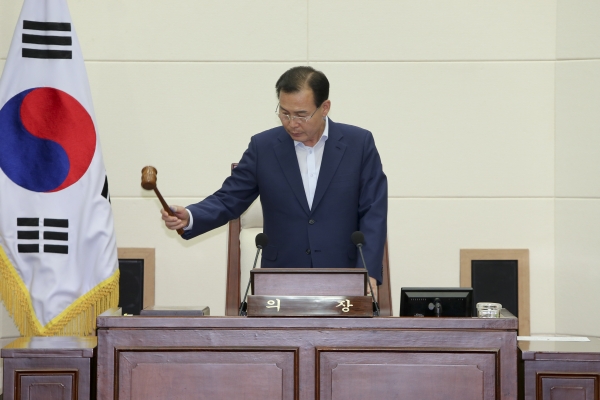 제214회 정례회 제2차 본회의 활동