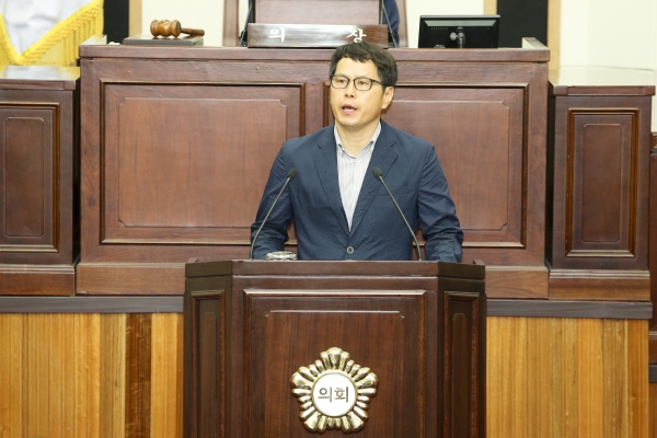 제215회 임시회 제2차 본회의 활동