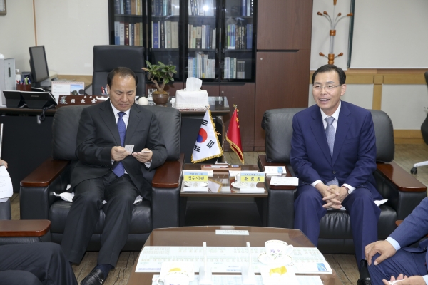 중국 장사시 청수이췐 인대주임 일행 의회방문