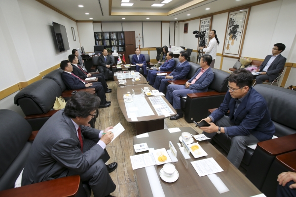 중국 장사시 청수이췐 인대주임 일행 의회방문