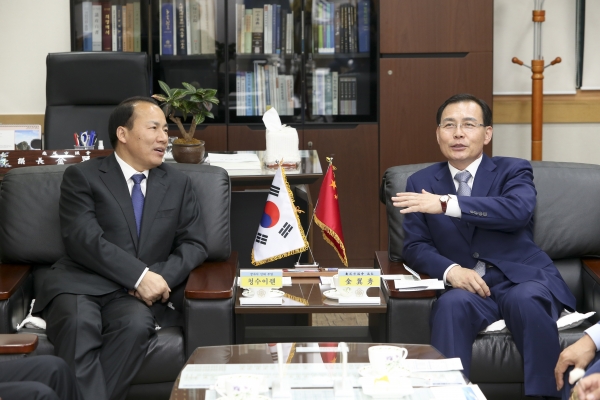 중국 장사시 청수이췐 인대주임 일행 의회방문