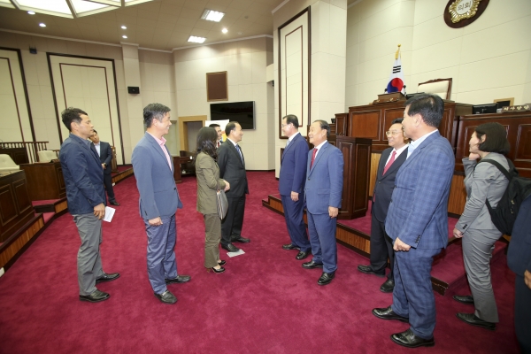 중국 장사시 청수이췐 인대주임 일행 의회방문