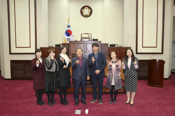구미시 학원연합회장 일행 의회 방문