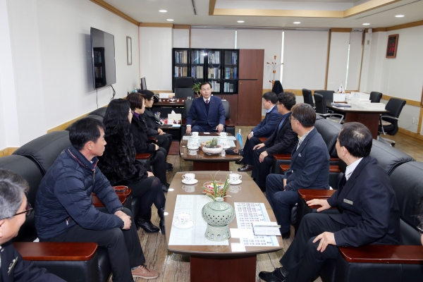 구미의용소방대 회장단 의장실 방문