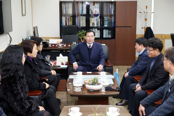 구미의용소방대 회장단 의장실 방문