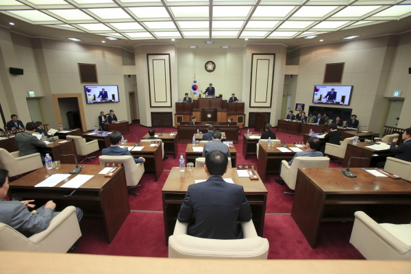 제221회 임시회 제1차 본회의 활동