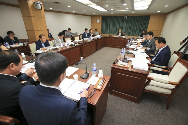 제221회 임시회 예산결산특별위원회 활동