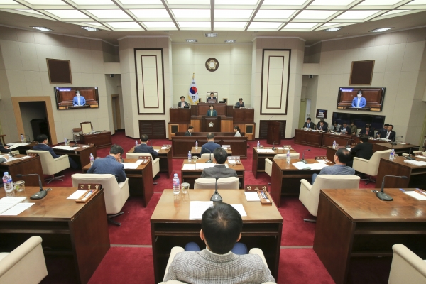 제221회 임시회 제2차 본회의 활동