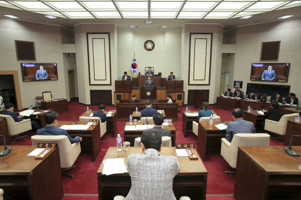 제221회 임시회 제2차 본회의 활동