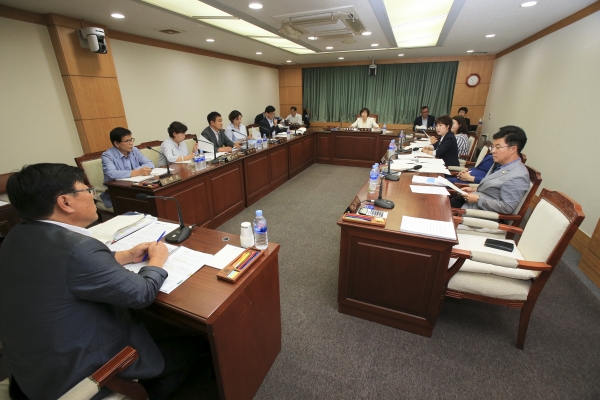 제225회 정례회 기획행정위원회 조례안 심사활동