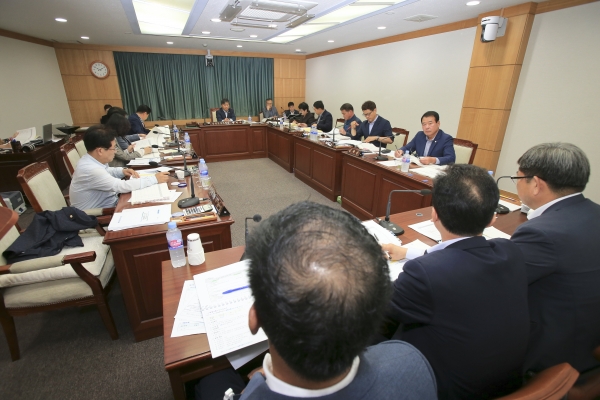 제225회 정례회 산업건설위원회 소관 2017 회계연도 세입세출결산승인안 및 2018년도 추가경정예산안 예비심사 활동