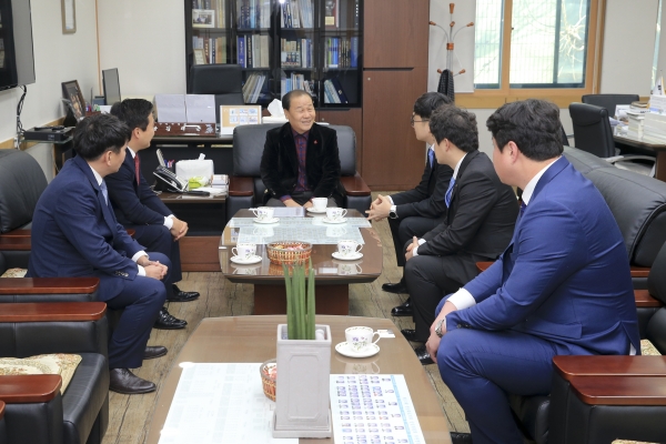 구미청년회의소 신임회장단 의장실 방문