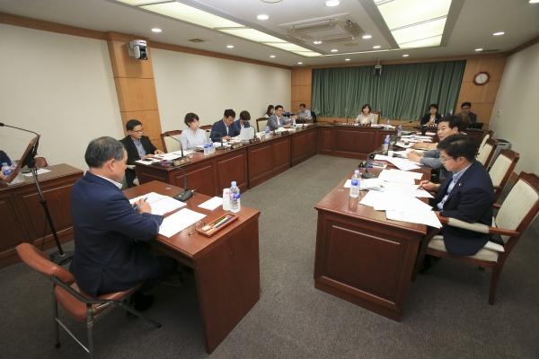 제232회 임시회 기획행정위원회 조례안 심사활동