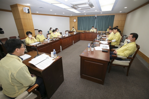 제239회 임시회시 산업건설위원회 조례안 심사활동