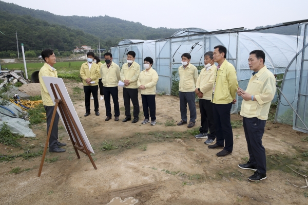 제240회 제1차 정례회시 산업건설위원회 도개면 수박 방임재배농가 현장방문