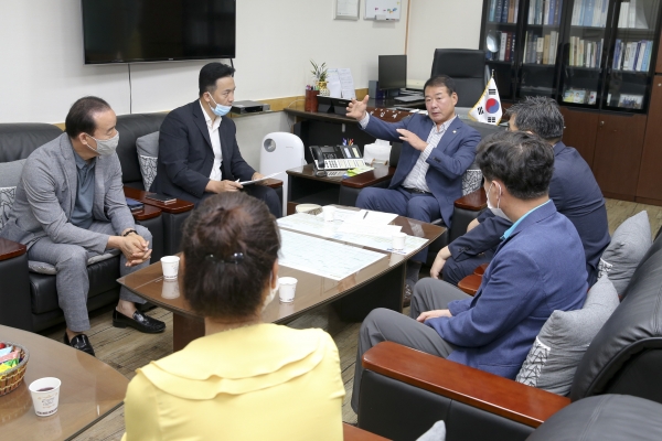 구미시학원연합회 회장단 일행 의장실 방문