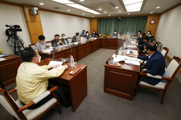 제249회 임시회 기획행정위원회 조례안 심사활동