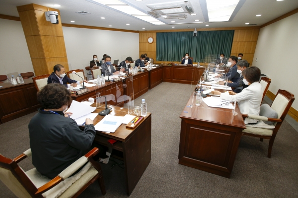 제249회 임시회 산업건설위원회 조례안 심사활동