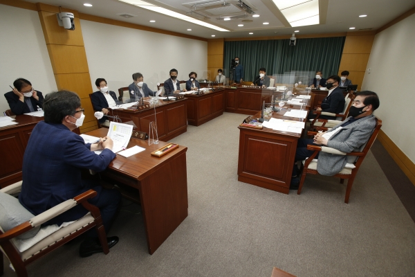 제250회 정례회시 의회운영위원회 소관 2020회계연도 세입세출결산승안 및 2021년도 제1회 추경예산안 예비심사 활동