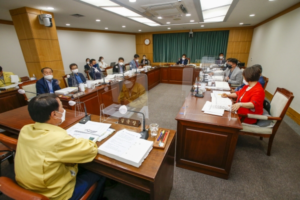 제250회 정례회시 산업건설위원회 소관 2021년도 제1회 추가경정예산안 및 기금운영계획변경안 예비심사 활동