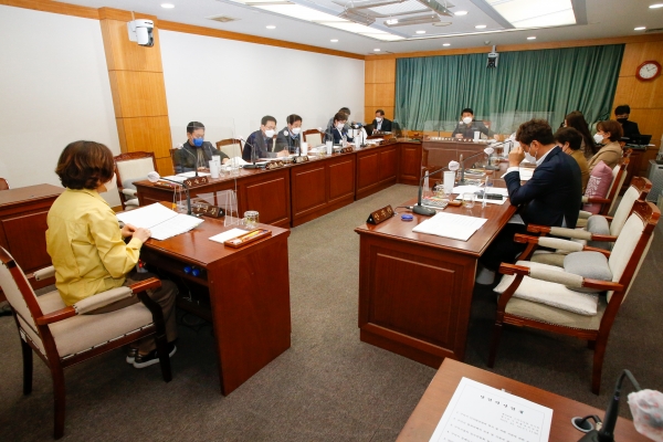 제256회 임시회시 기획행정위원회 조례안 심사활동