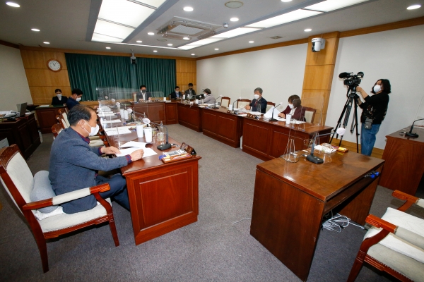 제256회 임시회시 산업건설위원회 조례안 심사활동