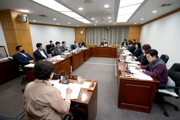 제266회 임시회 산업건설위원회 조례안 심사활동