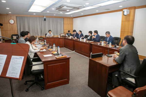 신공항이전지원특별위원회 간담회