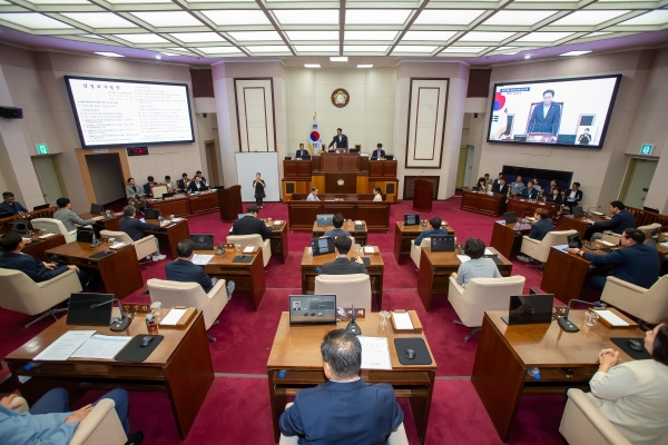 제279회 임시회 제2차 본회의 활동