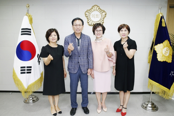구미시 미용사협회장 일행 의장실 방문