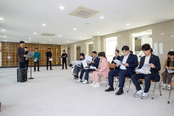 제286회 임시회시 기획행정위원회 구미공설숭조당 현장방문 활동