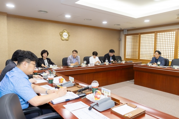 의원연구단체_구미시 각종 위원회 실태 분석 연구회_간담회